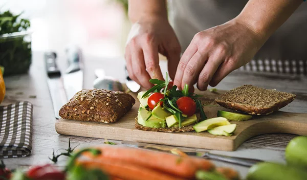 Διάσημα τρόφιμα που πρωταγωνιστούν στη vegan διατροφή και δεν είναι τόσο eco - friendly