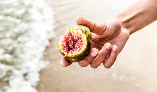 Πέντε διατροφικά λάθη που πρέπει να αποφεύγουμε το  καλοκαίρι