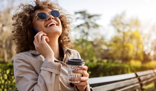 Κινδυνεύει η υγεία μας εάν μιλάμε συνέχεια στο κινητό;