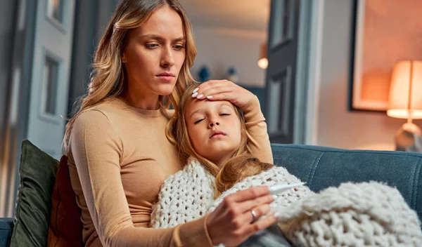 Ανησυχία για τον ιό κοξάκι στα παιδιά - Τι πρέπει να προσέχουν οι γονείς