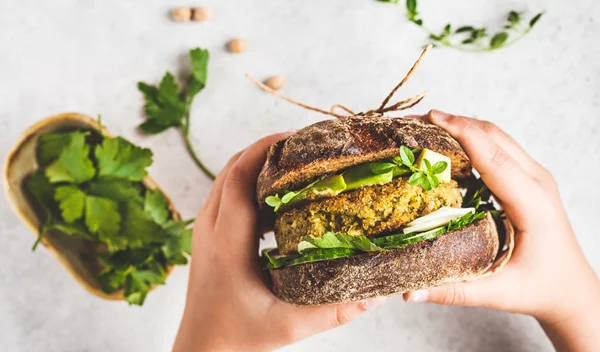 Mega Meatless: H plant based επιλογή συμμετέχει στο Vegan Life Festival