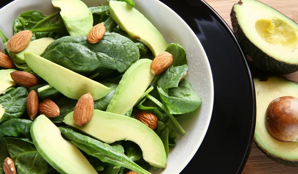 Πώς η βιταμίνη Ε καταπολεμά τις ελεύθερες ρίζες και καθυστερεί τη γήρανση