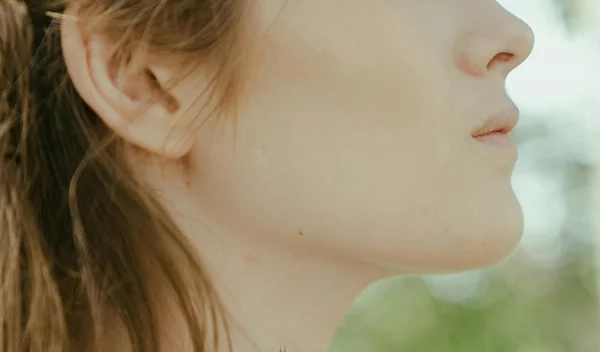 Πώς θα απαλλαγείς από το προγούλι; (διατροφή + ασκήσεις)