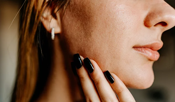 Εσύ ξέρεις τον "κανόνα των 60''"; Αυτό είναι το μυστικό για τέλεια επιδερμίδα