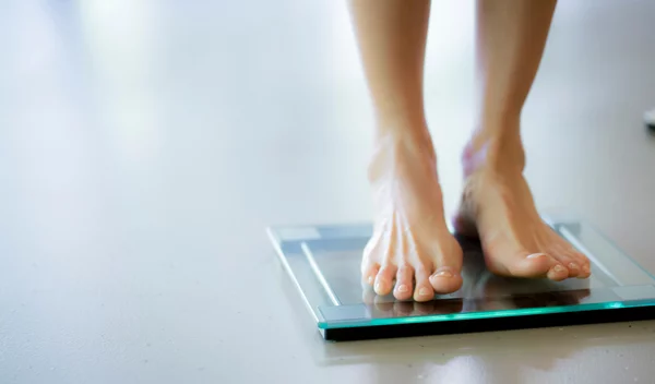 Βοηθά το καθημερινό ζύγισμα στην απώλεια βάρους, τελικά;