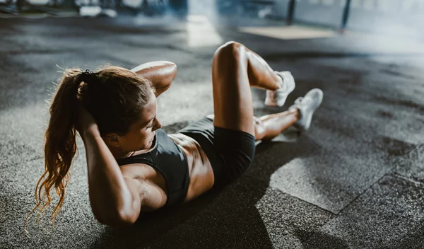 Οι 5 καλύτερες ασκήσεις για την ενδυνάμωση των κοιλιακών