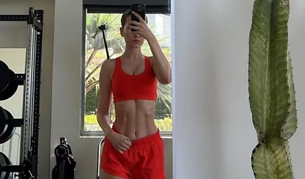 Μόλις 4 ασκήσεις αρκούν για να τονώσεις και να ενδυναμώσεις τη μέση σου