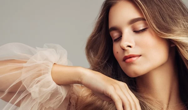 Τα body mists είναι η νέα εμμονή των beauty girls: Αυτά είναι τα αγαπημένα μας