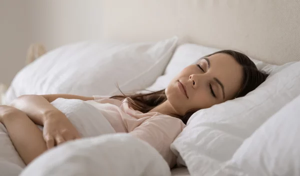 Πες μου τι ώρα κοιμάσαι, να σου πω πόσο κινδυνεύεις από "καρδιά"