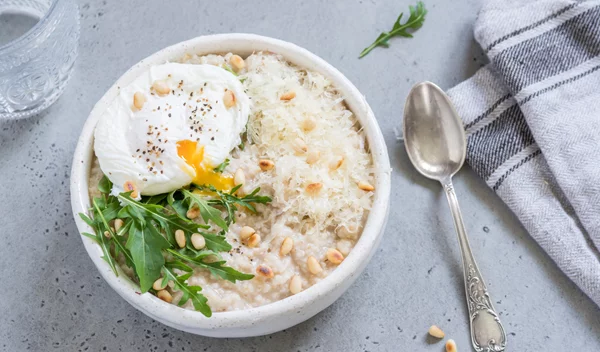 Αλμυρό porridge: Η ιδανική επιλογή για να δοκιμάσεις τη βρώμη αλλιώς