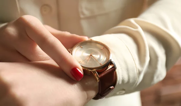 Αλλαγή ώρας 2024: Πότε γυρίζουμε τα ρολόγια μια ώρα πίσω