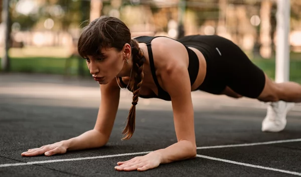 Πώς να κάψεις το λίπος στην κοιλιά: 3 ασκήσεις που πραγματικά δουλεύουν