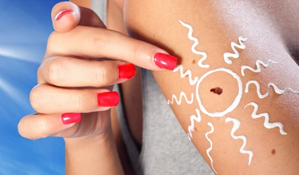 10 fast facts για το μελάνωμα: Τα συμπτώματα και η θεραπεία