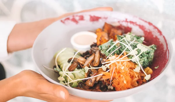 Τρεις κανόνες για να δώσεις περισσότερη γεύση και ένταση στα λαχανικά