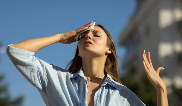 Α Βοήθειες στον καύσωνα: Τι να κάνεις και τι να αποφύγεις