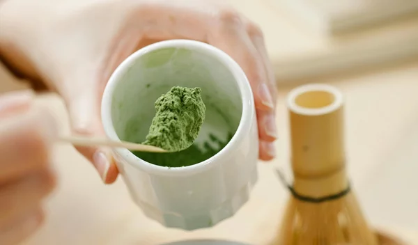 Το μάτσα δεν βοηθά στον ύπνο με τον τρόπο που νομίζαμε μέχρι σήμερα: Πώς νέα έρευνα αλλάζει τα δεδομένα