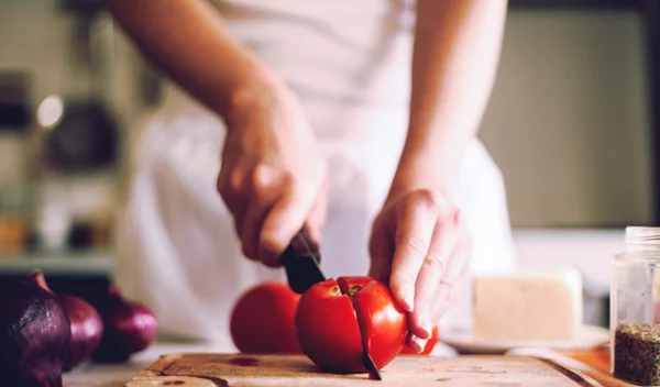 7 τροφές που εξασφαλίζουν νεανική εμφάνιση (οι top τροφές γεμάτες από τις βασικές βιταμίνες)