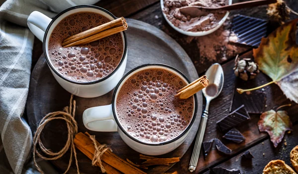 3 ροφήματα με κανέλα για αποτοξίνωση - ιδανικά για τις γιορτινές ημέρες