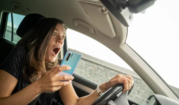 Εάν το κάνεις αυτό ενώ οδηγείς, μπορεί να είσαι ψυχοπαθής, λένε οι επιστήμονες