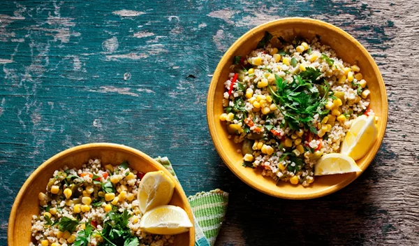 Κινόα bowl: Μια θρεπτική και εύκολη λύση για το lunch break στο γραφείο