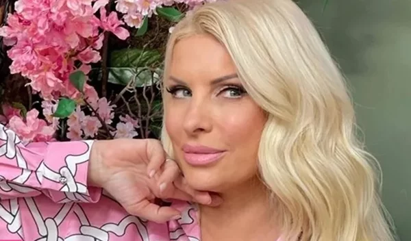 Ελένη Μενεγάκη: Αυτό είναι το "μυστικό" άρωμα που φορά εδώ και 25 χρόνια