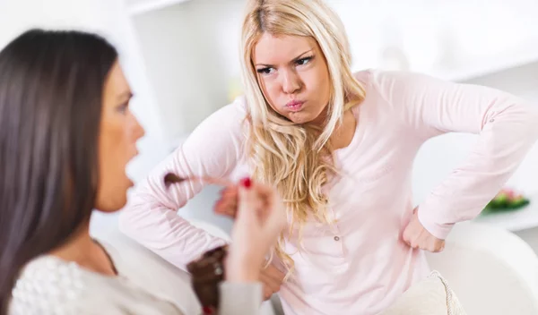 Είσαι επιθετική; Μήπως δεν τρως αυτές τις 3 τροφές | Νέα έρευνα