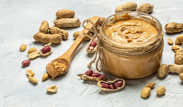 Συνταγή: βούτυρο ξηρών καρπών με 2 υλικά και ιδέες για έξτρα γεύσεις