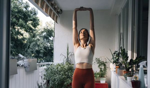 Κόψε 10 χρόνια με αυτές τις 5 αντιγηραντικές ασκήσεις