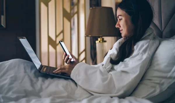 Πέντε βραδινές συνήθειες που αυξάνουν το λίπος στην κοιλιά