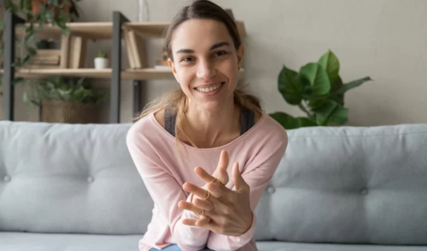 Η "πολλή" επικοινωνία μπορεί να περιορίσει την πραγματική επικοινωνία;