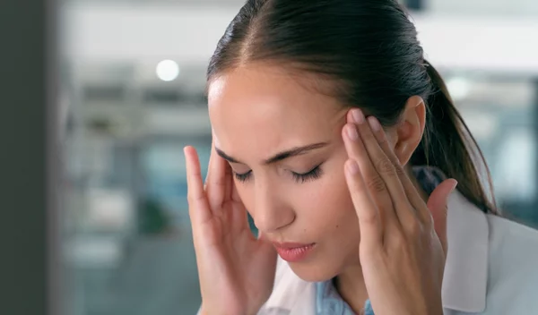 Πέρα από τις εξάψεις: Αυτά είναι τα "κρυφά" συμπτώματα της προεμμηνόπαυσης - ακόμα και στα 30