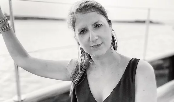 Breast cancer survivors: "Ήμουν μόλις 29 ετών όταν ψηλάφισα εντελώς τυχαία κάτι στο στήθος μου"