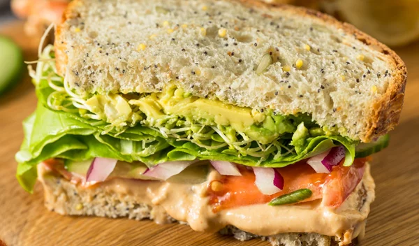 Τοστάκι για αποτοξίνωση: Ελαφριά υλικά που βοηθούν το σώμα να "καθαρίσει"