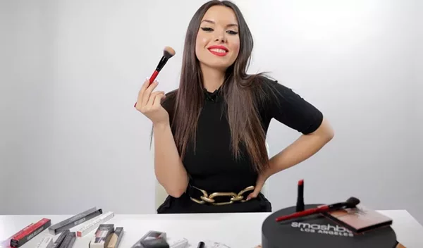 Κάτι μαγειρεύει η Μαρία Μπέη