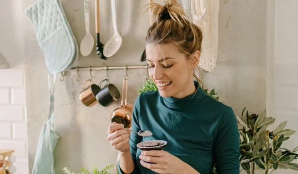 Τρώγε καλύτερα (όχι λιγότερο): 10 αλλαγές στη διατροφή που φέρνουν αποτέλεσμα