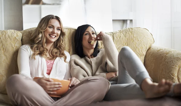 Γιατί η φίλη σου έχει γρηγορότερο μεταβολισμό από εσένα; Πώς να τον ενεργοποιήσεις