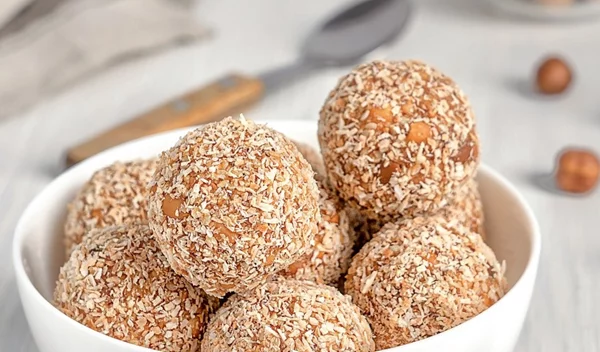 Μπάλες ενέργειας με γεύση carrot cake