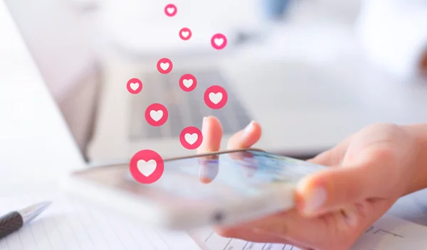 Tι πρέπει να προσέξεις στα social media για να κερδίσεις τη δουλειά των ονείρων σου