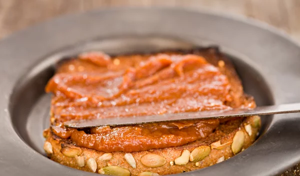 Spread μήλου χωρίς ζάχαρη: Το τέλειο φθινοπωρινό άλειμμα για το τοστ σου