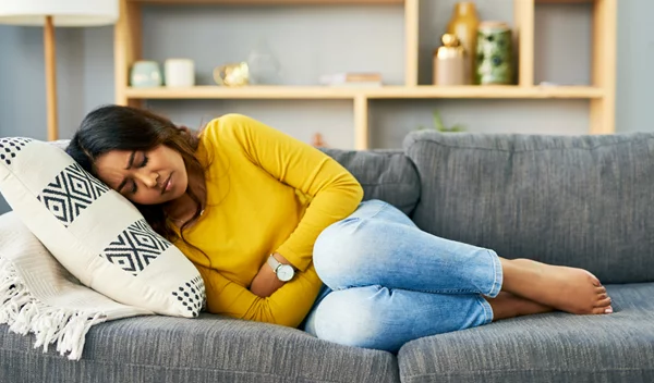 Πρησμένη κοιλιά, πόνος, γαστρεντερικές διαταραχές: Συμπτώματα που δεν πρέπει να αγνοήσεις