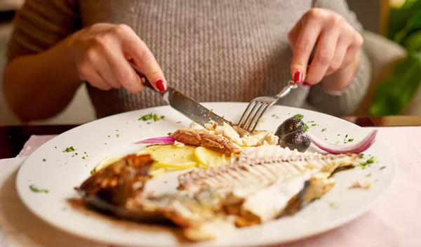 Πότε ένα ψάρι είναι φρέσκο και πότε είναι η εποχή του κάθε είδους;