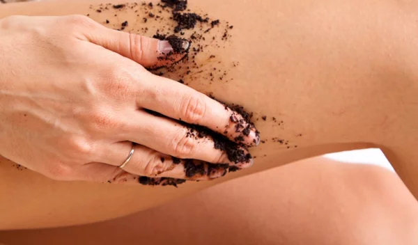 Φτιάξε το δικό σου scrub σώματος για την κυτταρίτιδα