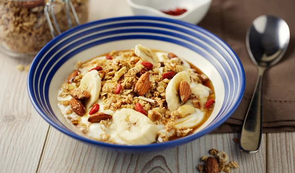 Σνακ για ενέργεια: Οι 4 καλύτεροι συνδυασμοί για να είσαι χορτάτη για ώρες