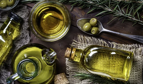 Οι δύο μεγαλύτεροι μύθοι για το ελαιόλαδο - Και τι ισχύει τελικά;