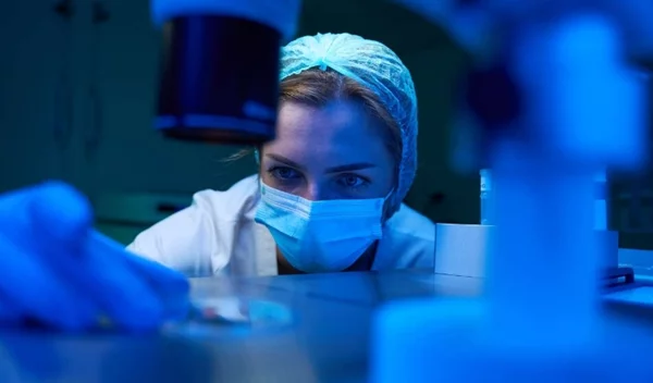 Επιστήμονες δημιούργησαν πρότυπο έμβρυο χωρίς ωάριο και σπέρμα