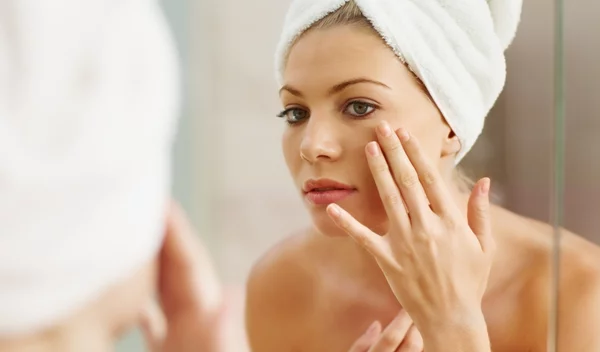 Αντί για μπότοξ: 5 κρέμες προσώπου που "σβήνουν" τις ρυτίδες