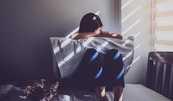 "Αντίο" στις αρνητικές σκέψεις με τις συμβουλές της life coach