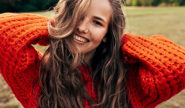 Θέλεις να μακρύνεις τα μαλλιά σου; 5 SOS συνήθειες που θα σε βοηθήσουν