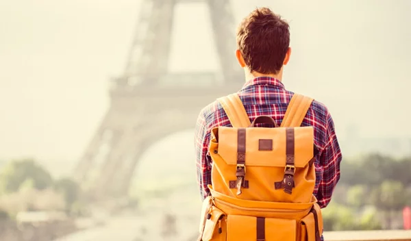 "Ξέρεις πόσος καιρός χωρίζει το "μαμά, κούνιες" από το "μαμά, θα πάω στη Γαλλία"; ΣΤΙΓΜΕΣ."