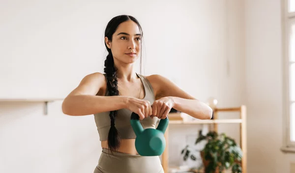 Υoga + kettlebells = Το απόλυτο πρόγραμμα που "καίει" λίπος και κυτταρίτιδα